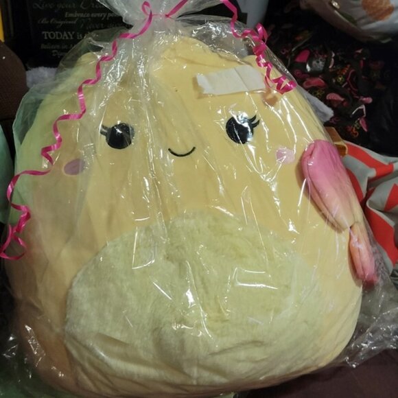 Squishmallow Miry the Yellow Moth NWT Rare Hard to Find Size - Picture 1 of 5